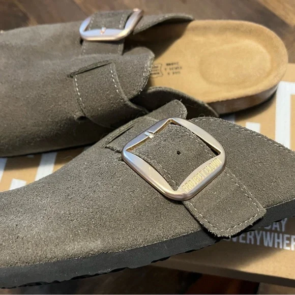 Project Cloud Suede Buckle Clogs - Picture 3 of 8